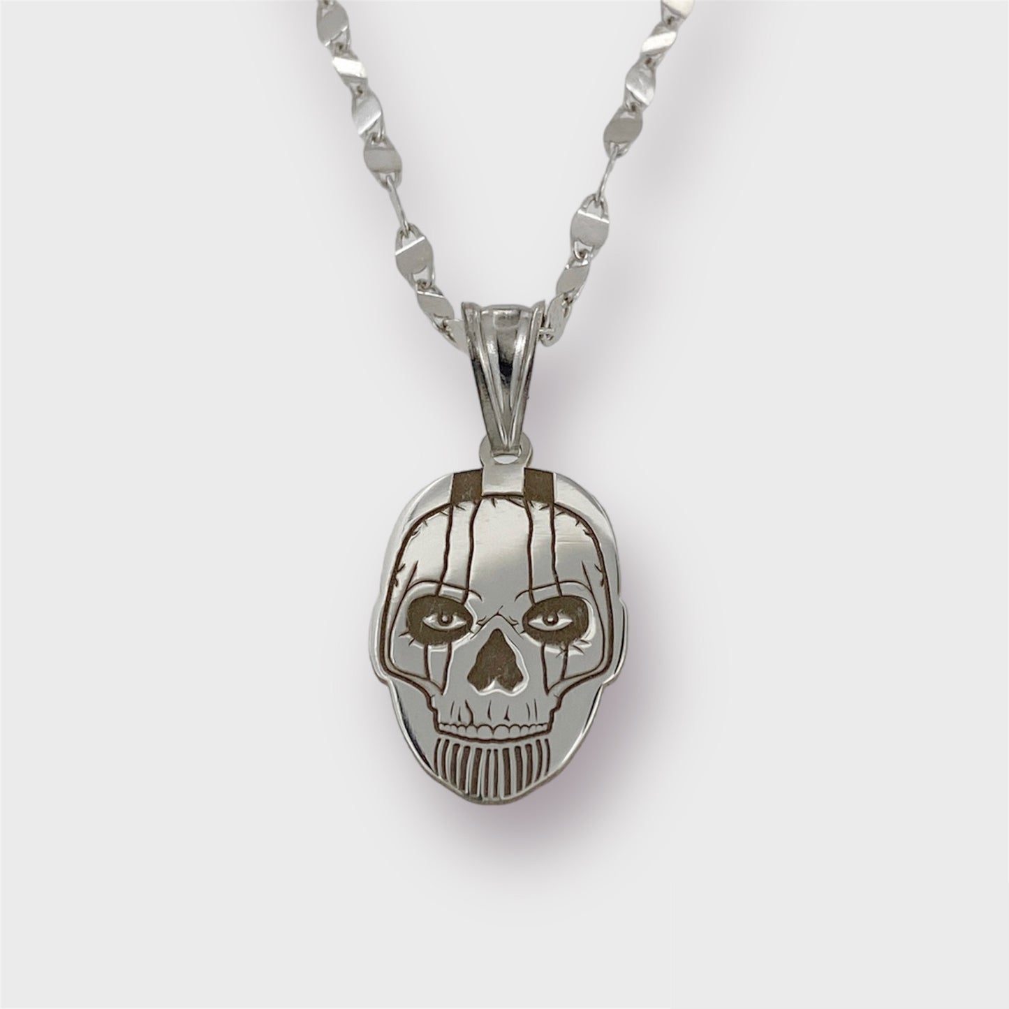 GHOST PENDENT