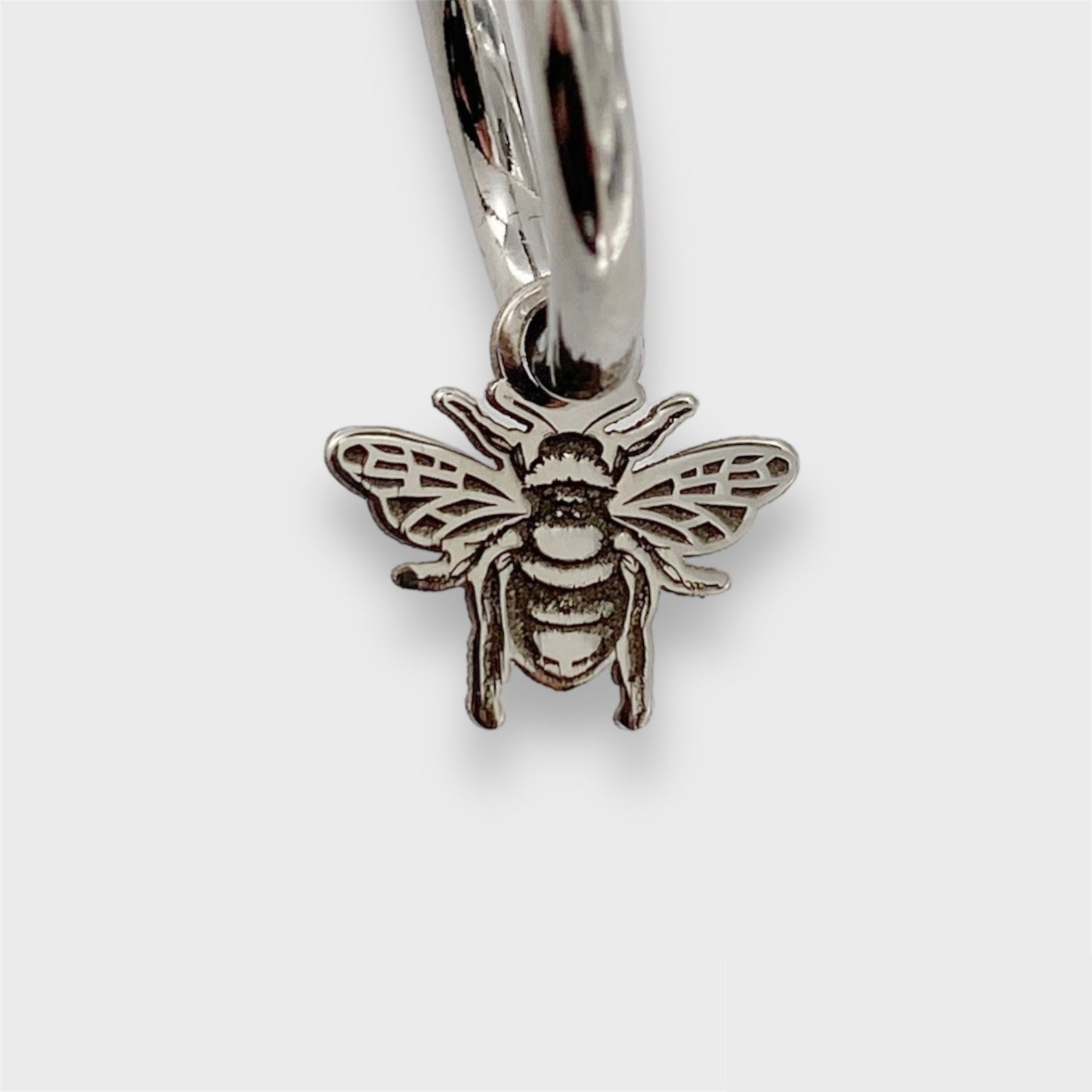 BEE EARING