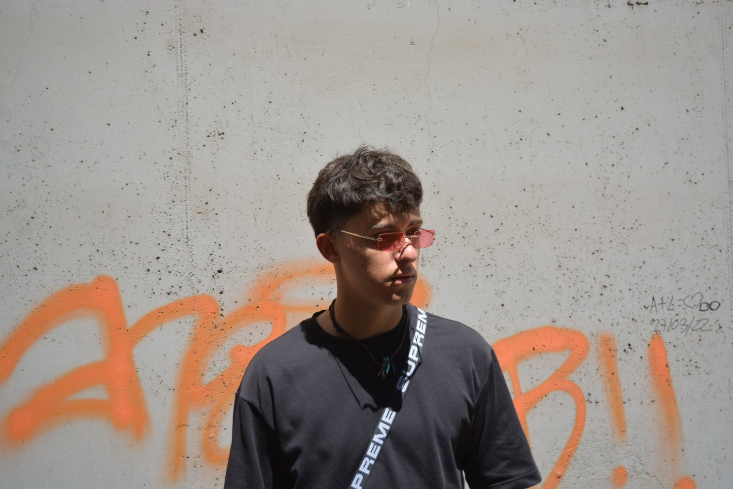 RED SUNGLASS
