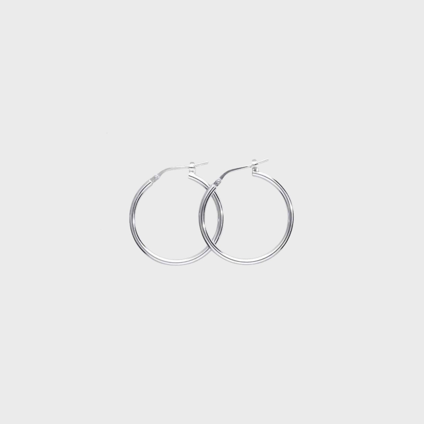 Orecchini cerchio argento rodiato liscio 18mm - snakeway.it