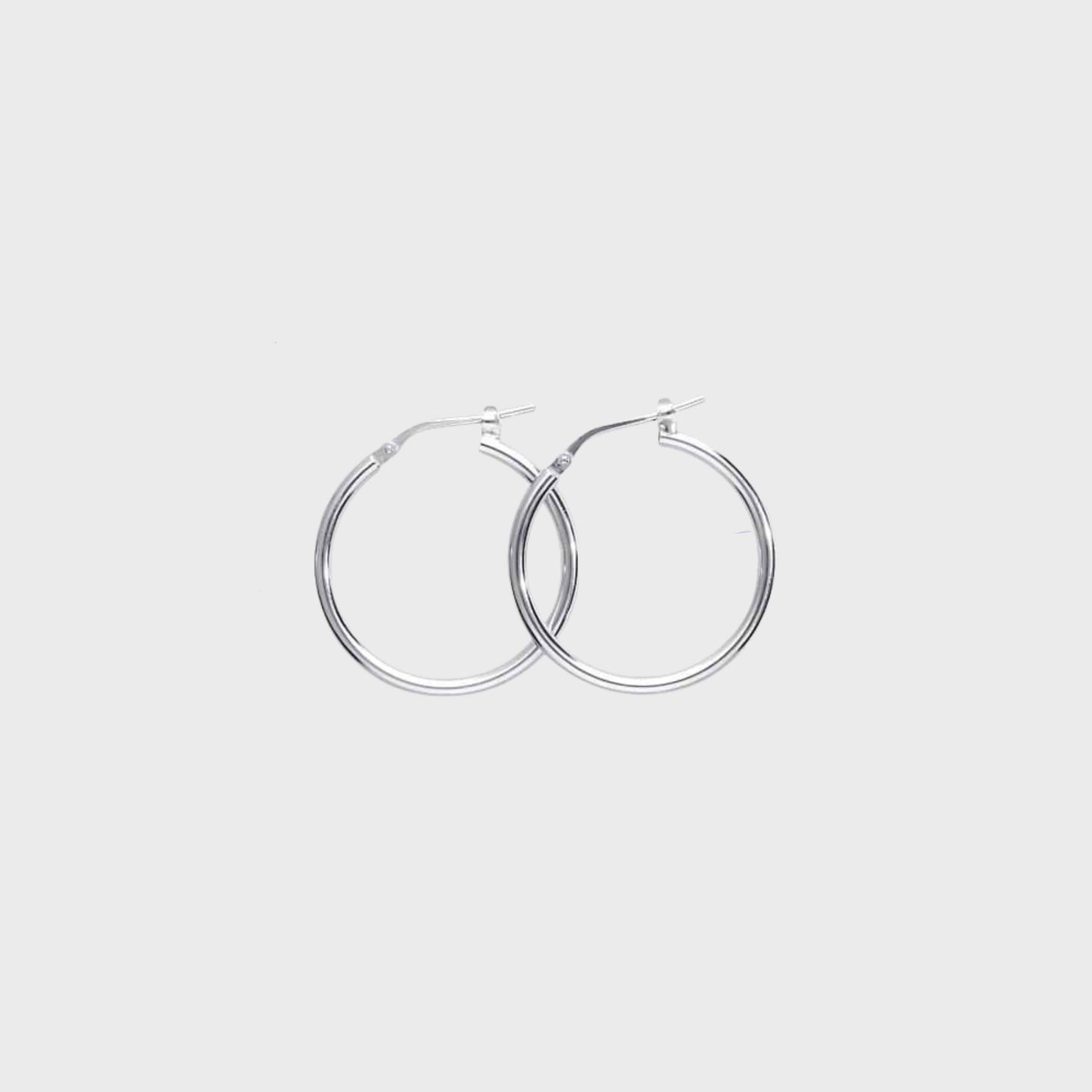 Orecchini cerchio argento rodiato liscio 20mm - snakeway.it