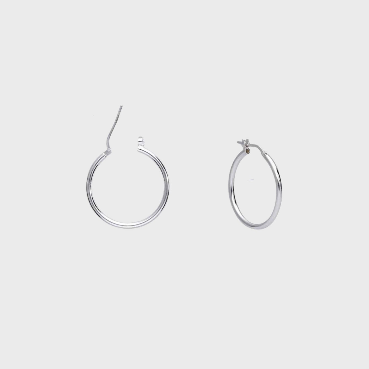 Orecchini cerchio argento rodiato liscio 18mm - snakeway.it