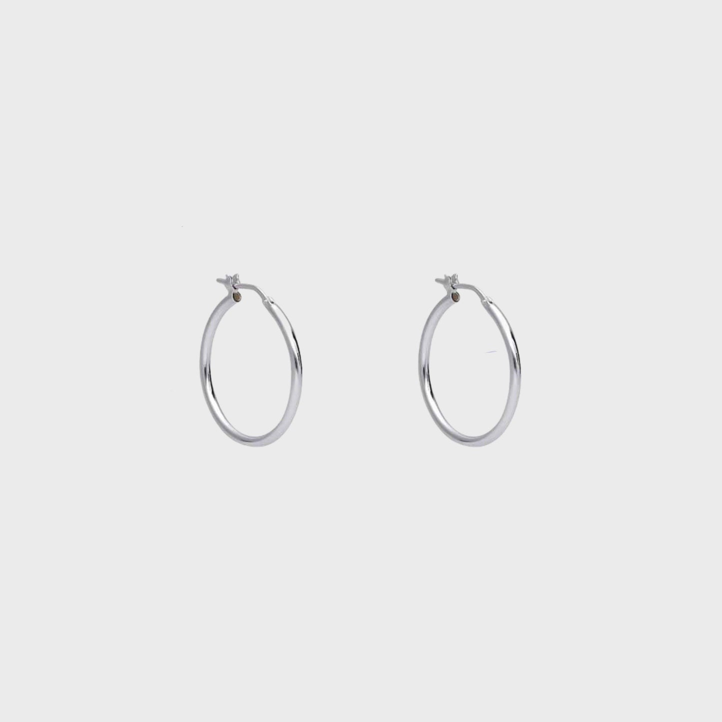Orecchini cerchio argento rodiato liscio 18mm - snakeway.it