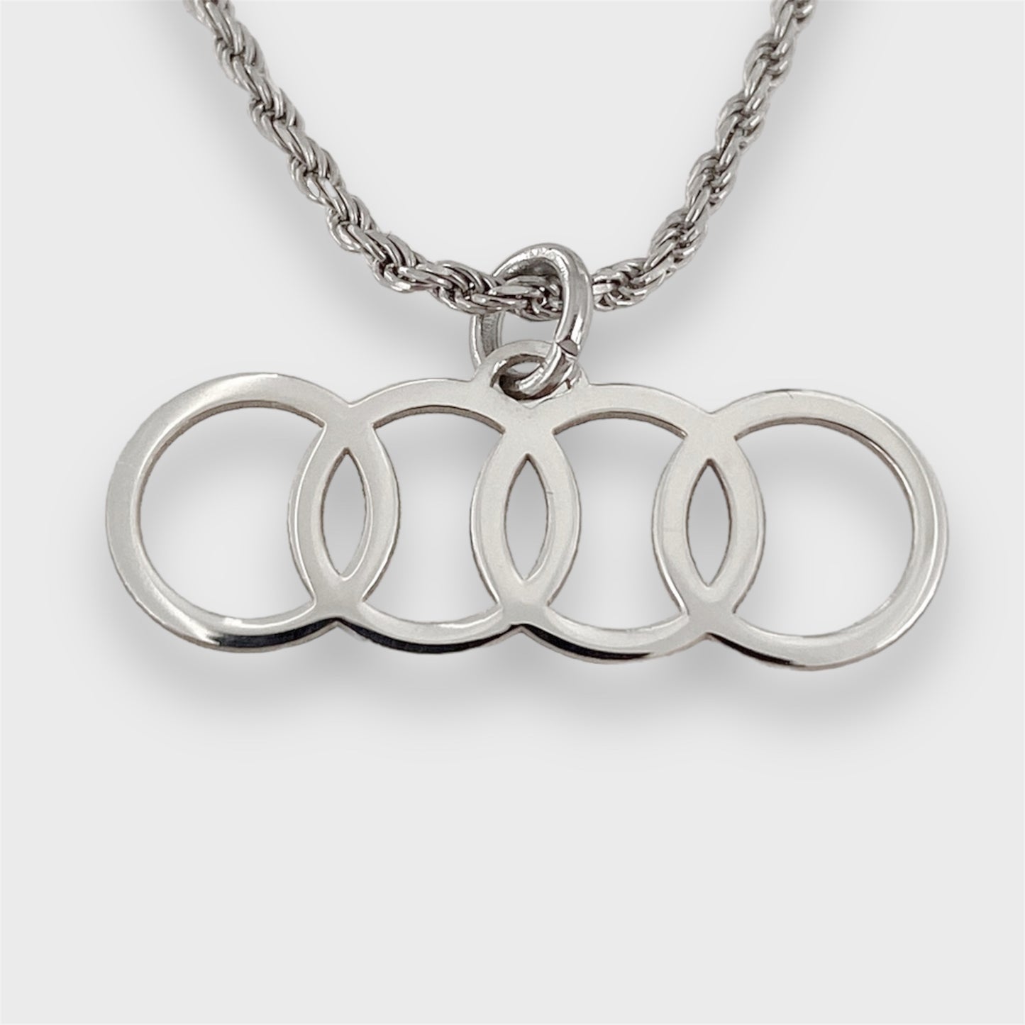 AUDI PENDENT