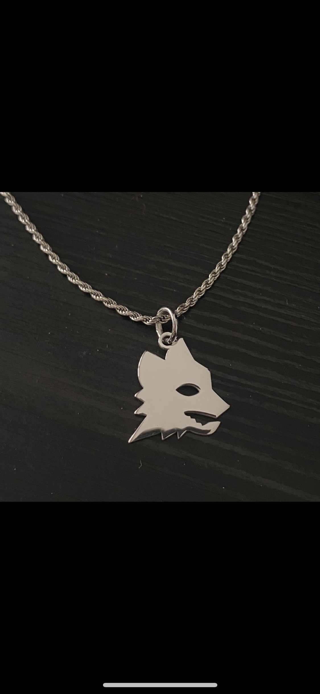 Lupa pendent