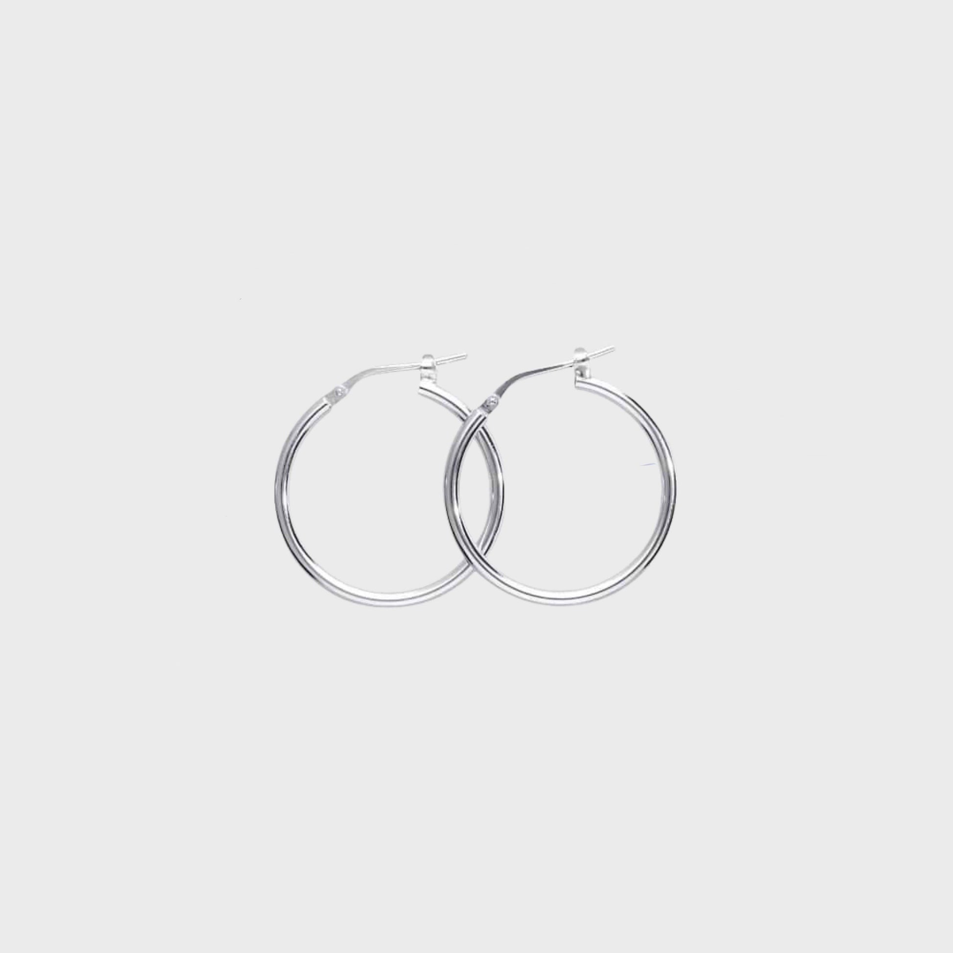 Orecchini cerchio argento rodiato liscio 20mm - snakeway.it