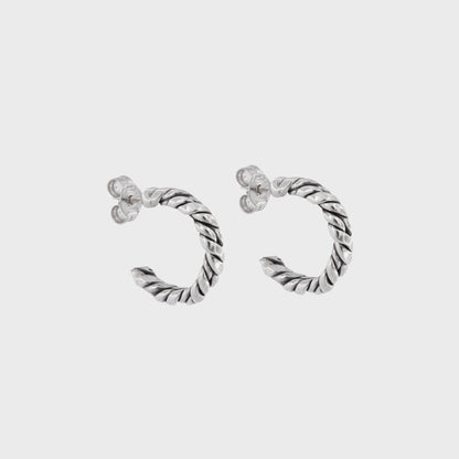 SQUAME EARING
